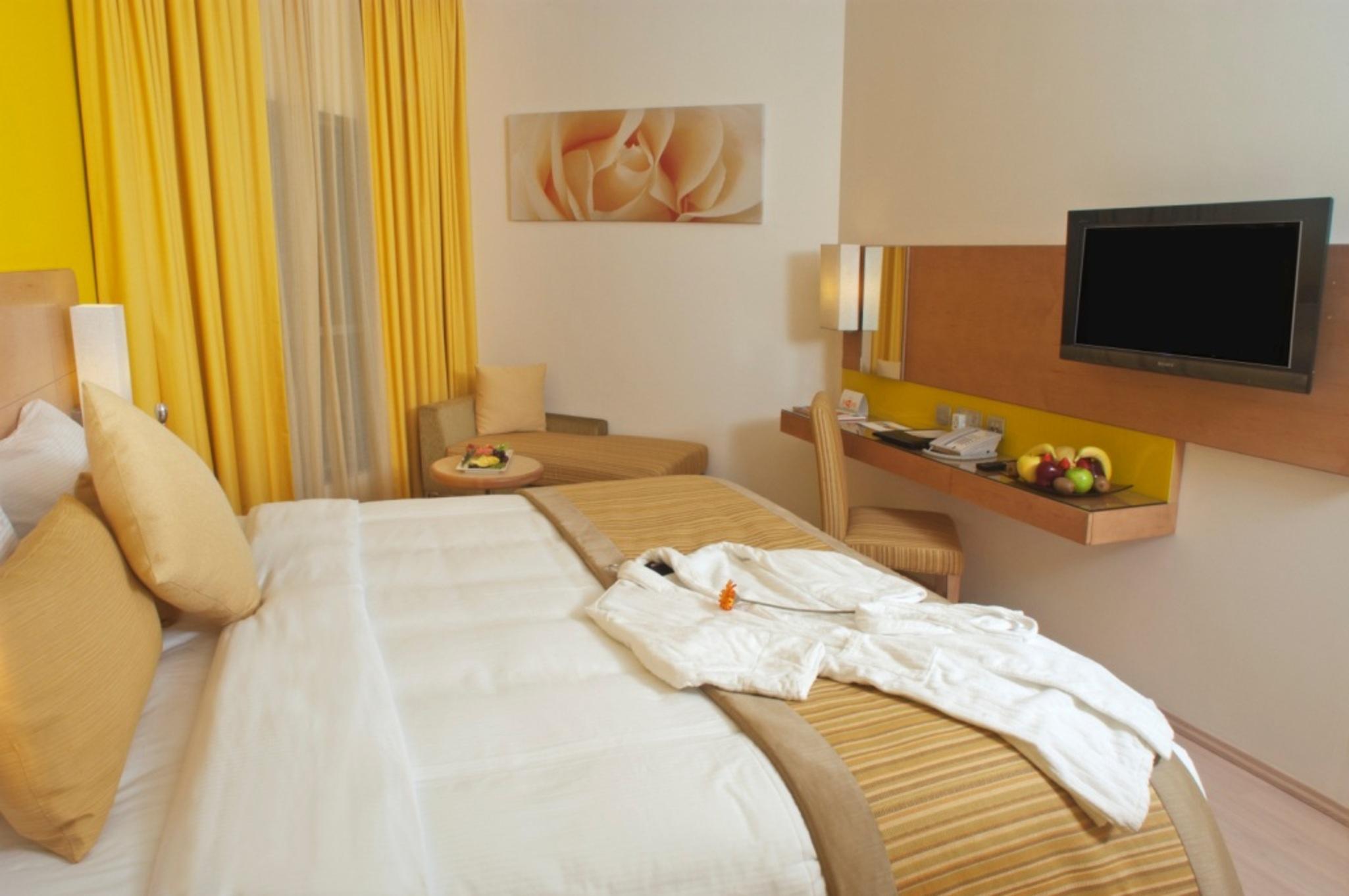 Al Khoory Executive Hotel, Al Wasl 3*