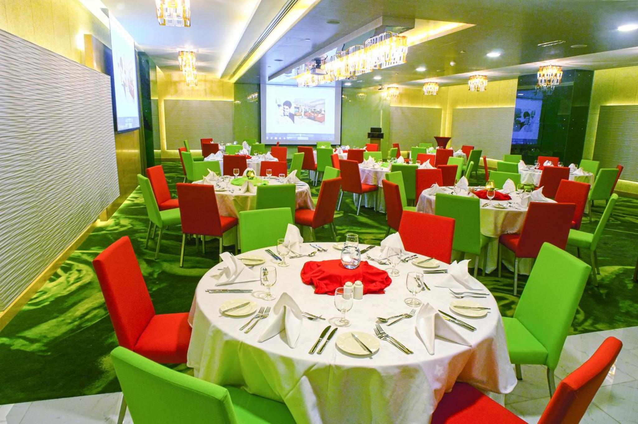 Al Khoory Executive Hotel, Al Wasl 3*